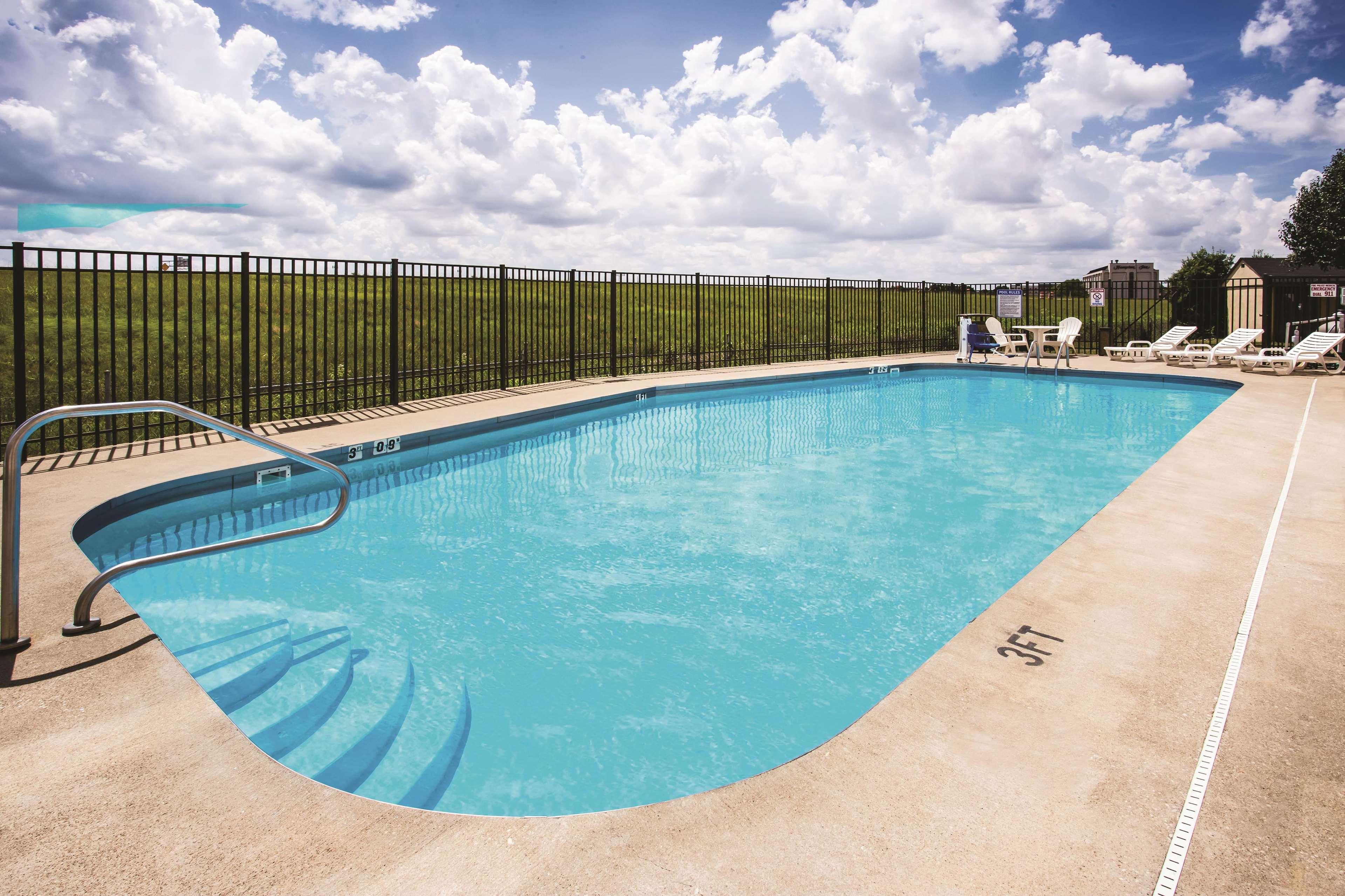 La Quinta by Wyndham Evansville Extérieur photo