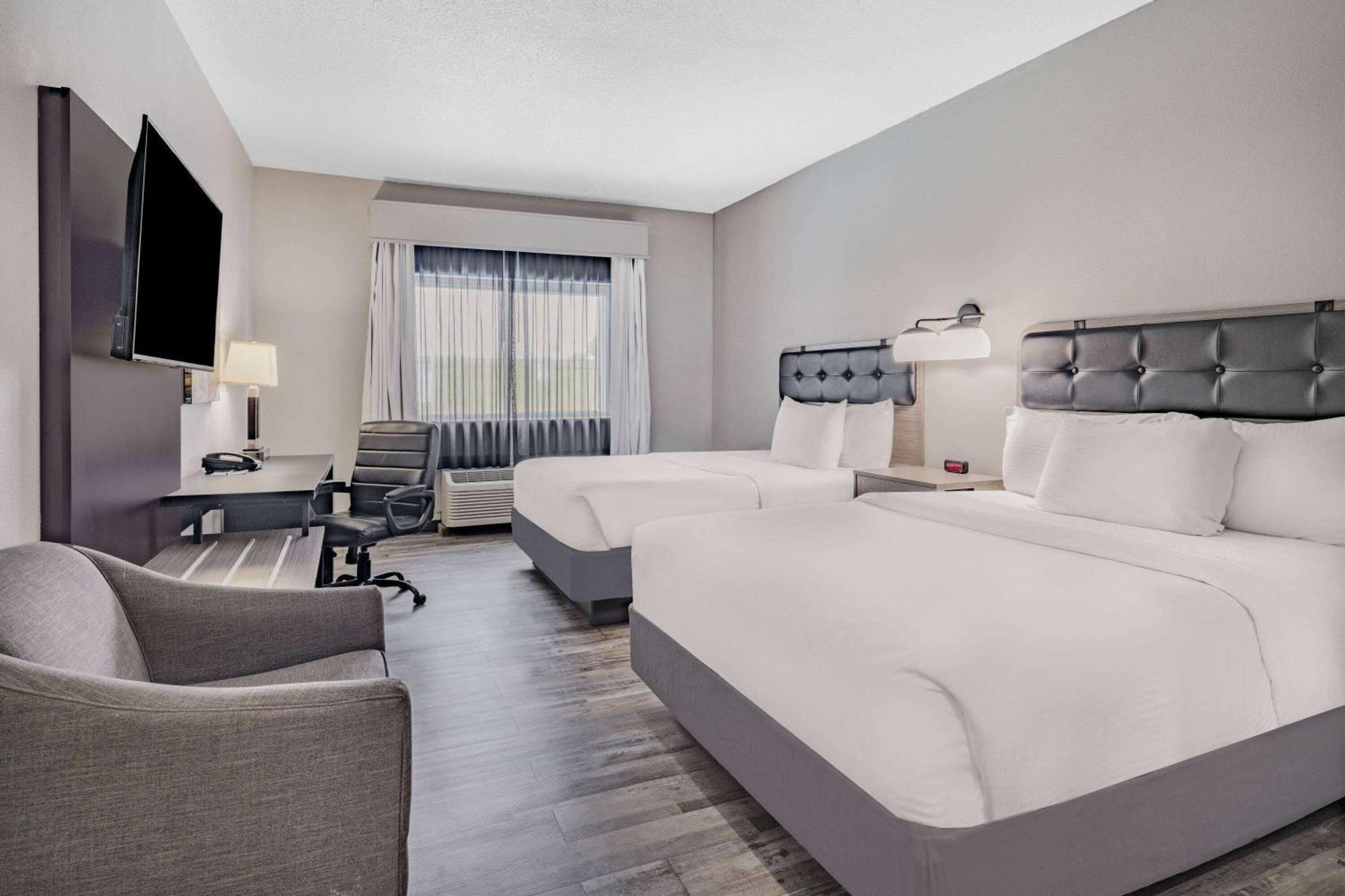 La Quinta by Wyndham Evansville Extérieur photo